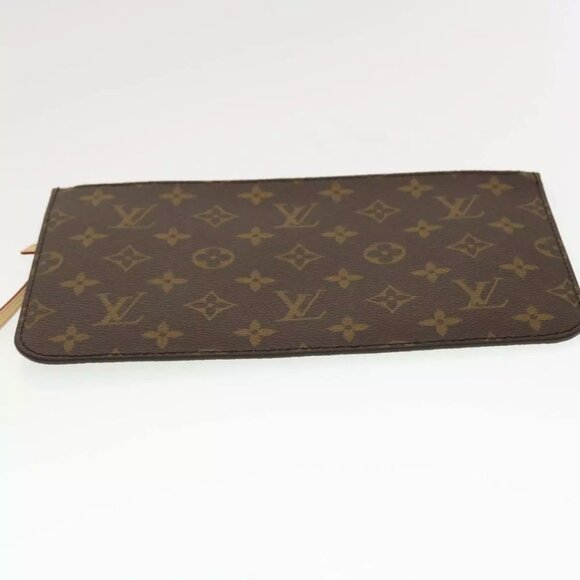 LOUIS VUITTON Monogram Neverfull MM Tote Bag - Picture 6 of 16